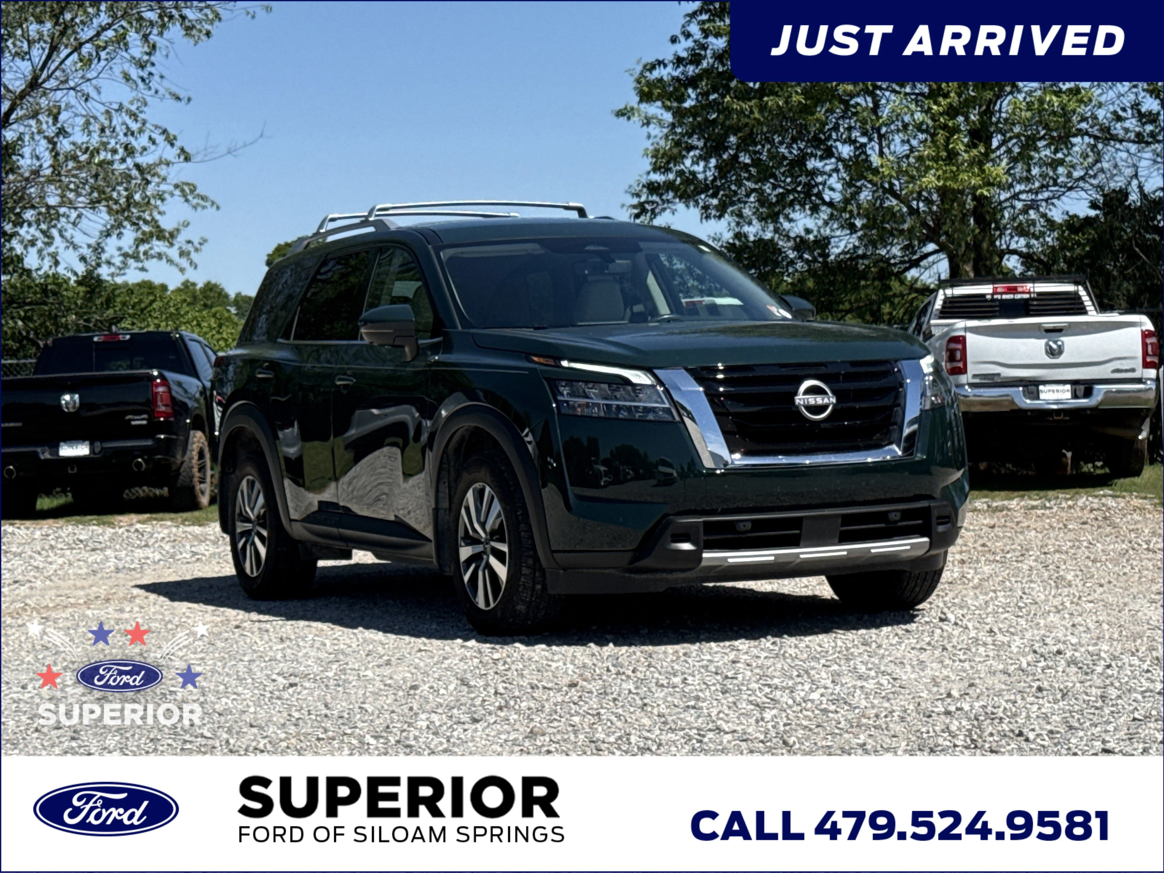 2024 Nissan Pathfinder SL 4WD's photo