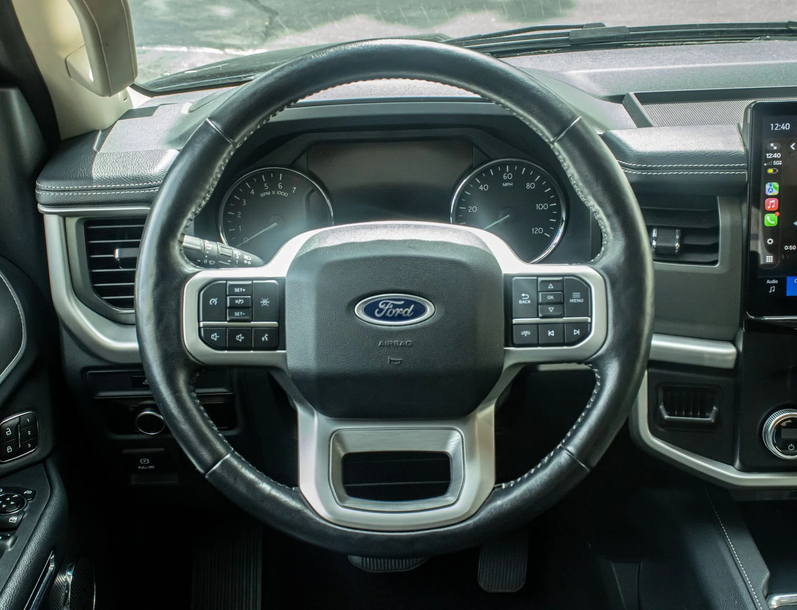 Used 2023 Black Ford XLT image 17
