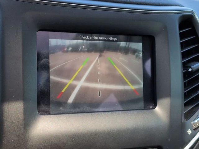 Certified Used 2020 Sting Gray Clearcoat Jeep Latitude Plus image 21