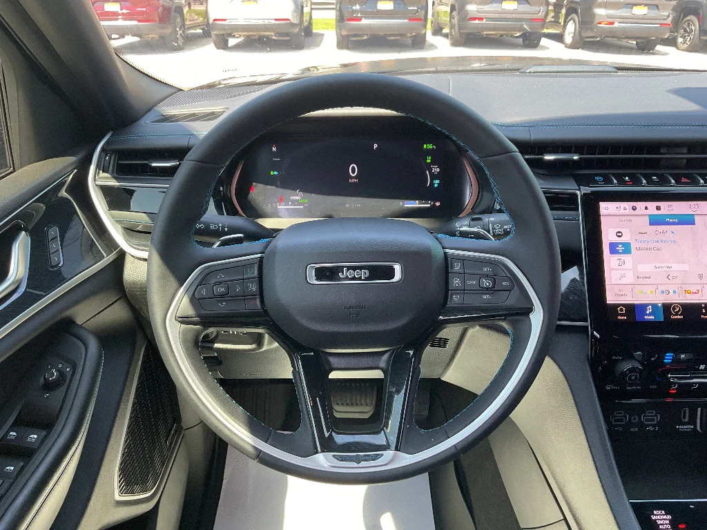 Used 2022 Diamond Black Crystal Pearl Coat Jeep Trailhawk 4xe image 11