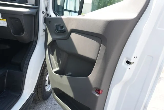 New 2026 Oxford White Ford Cargo Van image 21