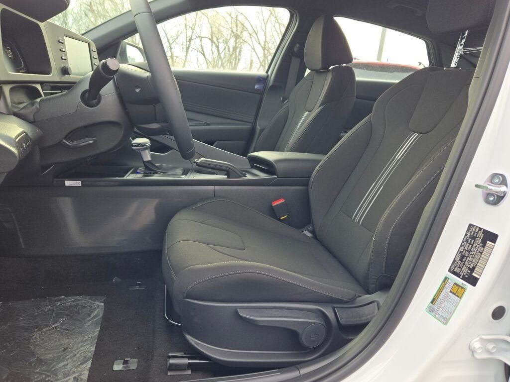 New 2026 White Hyundai SEL Sport image 20
