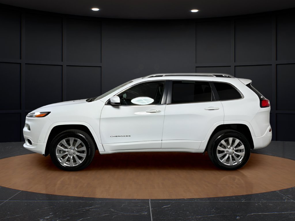 Used 2017 Jeep Cherokee Overland with VIN 1C4PJMJS4HW615470 for sale in Post Falls, ID