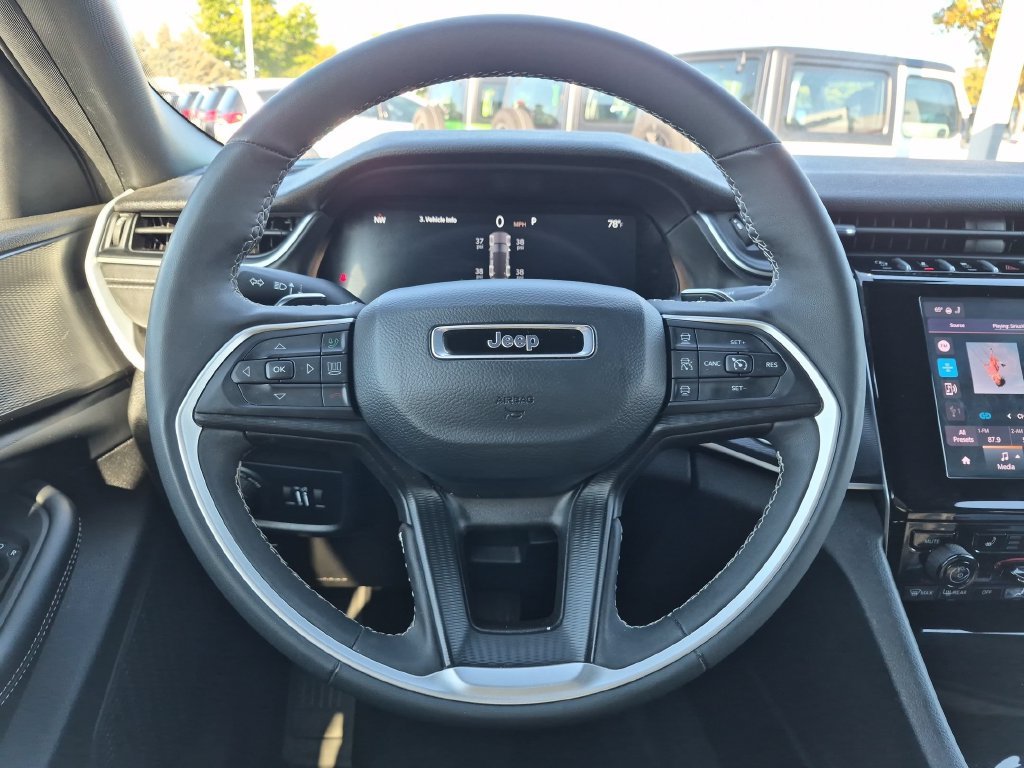 Used 2025 Red Jeep Altitude image 14