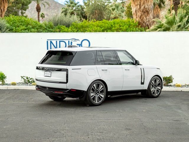 New 2026 Fuji White Land Rover SE image 6