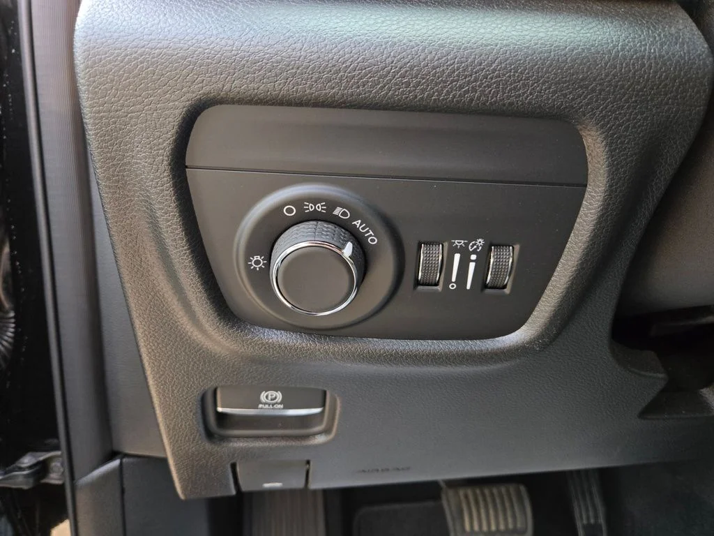 Used 2024 Black Jeep Laredo X image 16