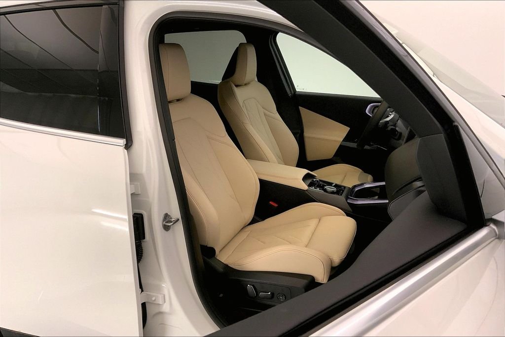 Used 2026 Alpine White BMW  image 7