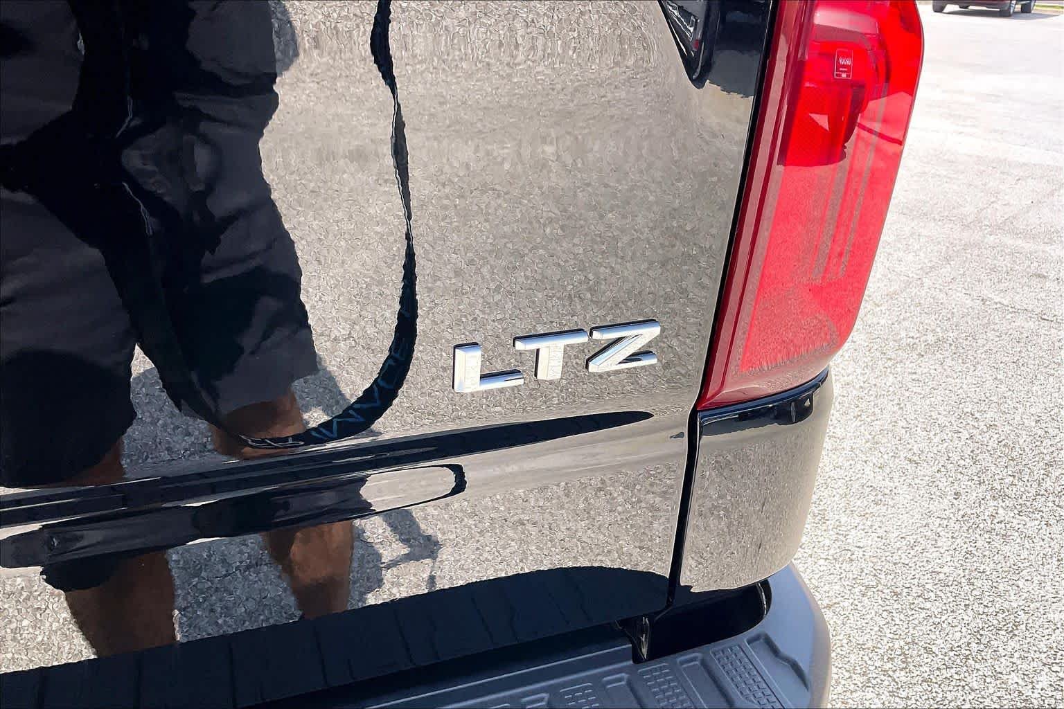 2026 Chevrolet Silverado 1500 LTZ - Photo 15