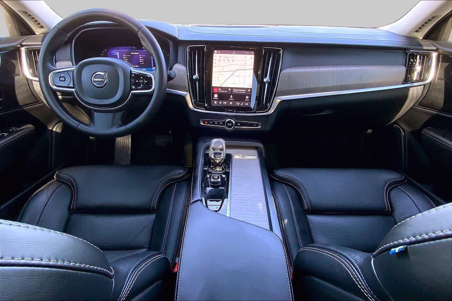 Used 2023 Platinum Grey Metallic Volvo Ultimate image 16