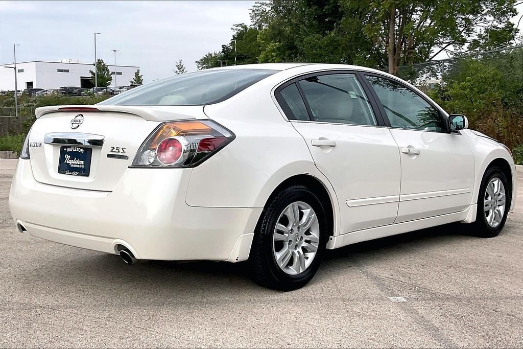 Used 2012 White Nissan 2.5 S image 12