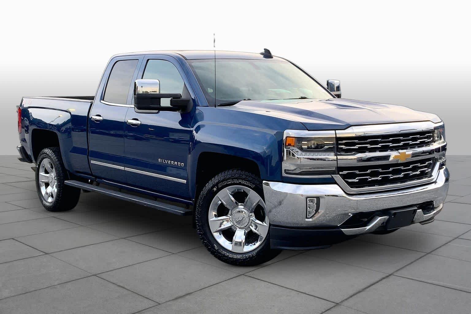 Used 2018 Deep Ocean Blue Metallic Chevrolet LTZ image 3