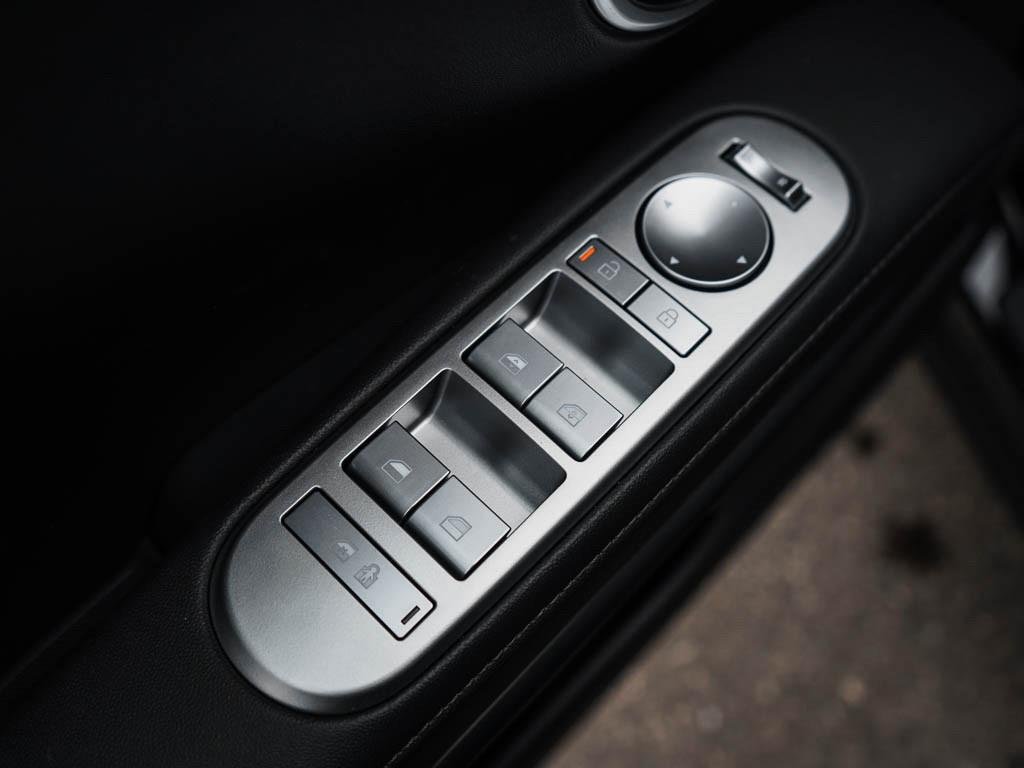 New 2026 Abyss Black Pearl Hyundai SEL 8P AWD image 45