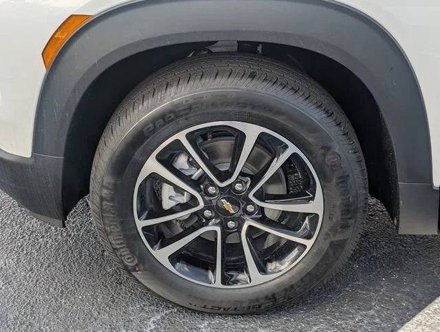 New 2026 Summit White Chevrolet LT image 12