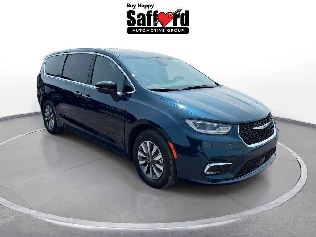 Used 2025 Blue Chrysler Select image 2
