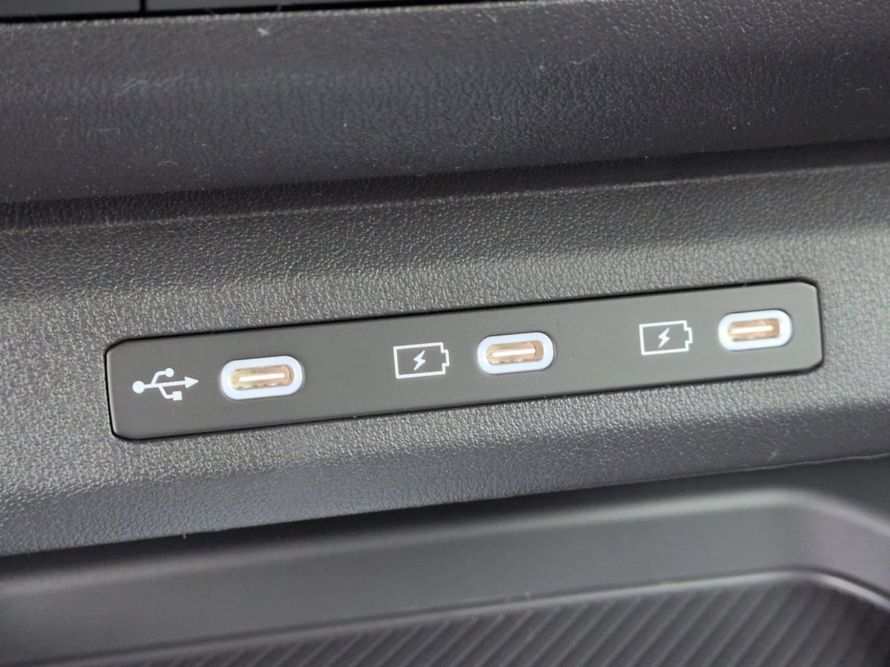 New 2027 Snow White Pearl Kia EX image 29
