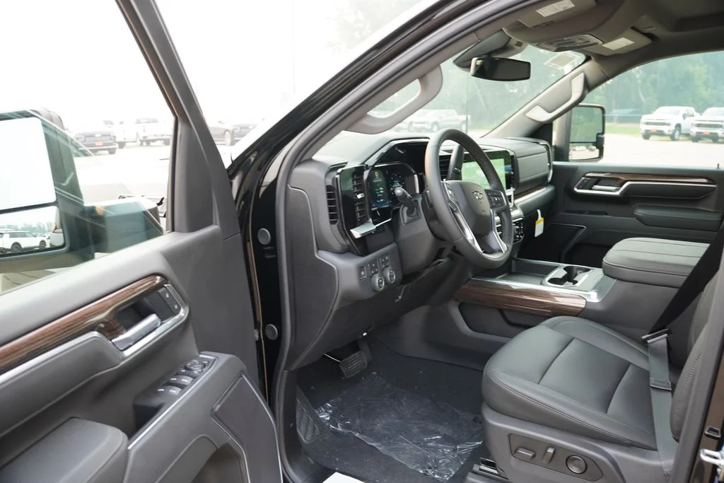 2026 Chevrolet Silverado 3500 HD LT - Photo 11