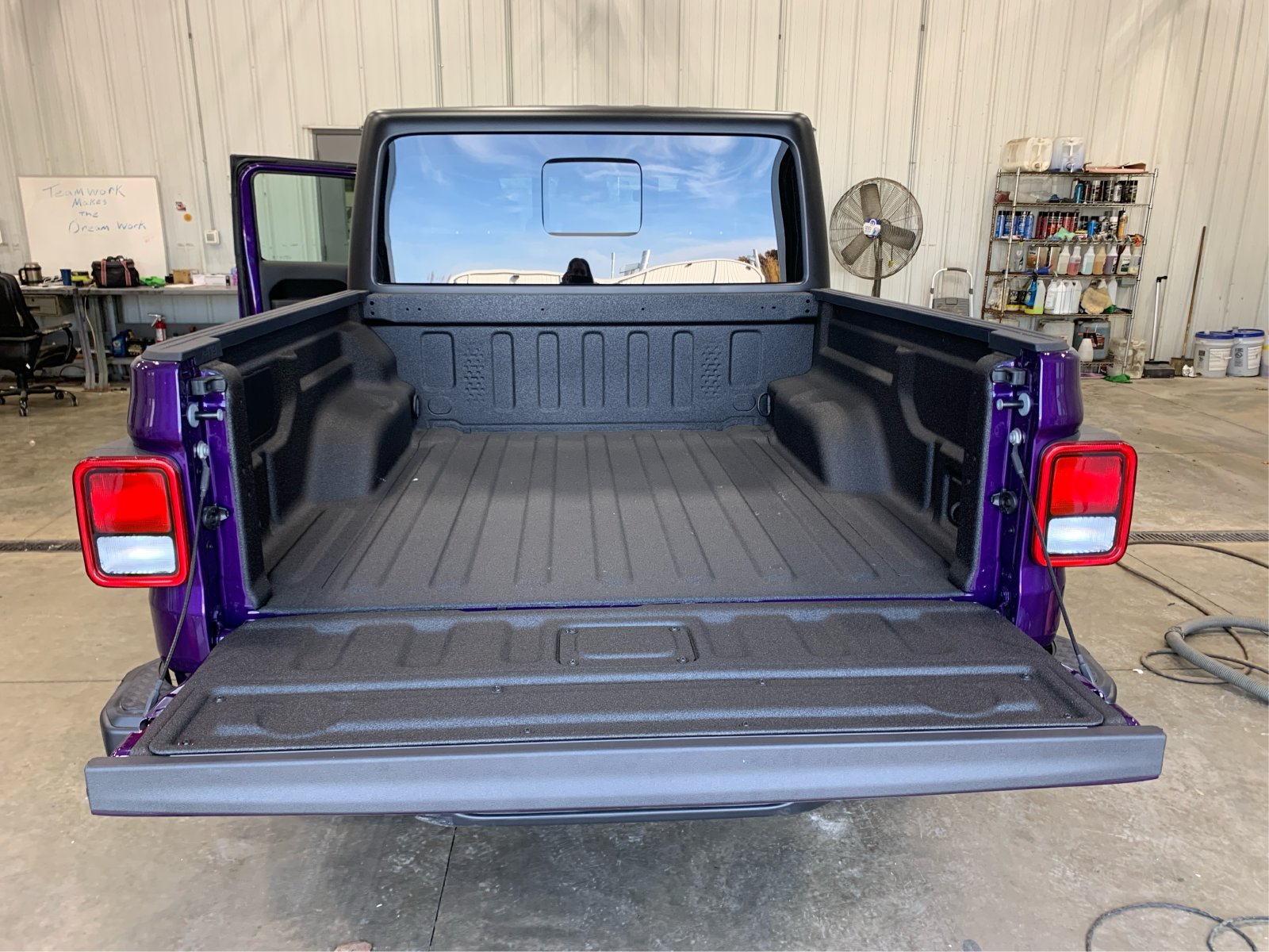 New 2026 Reign Exterior Paint Jeep Sport S image 22