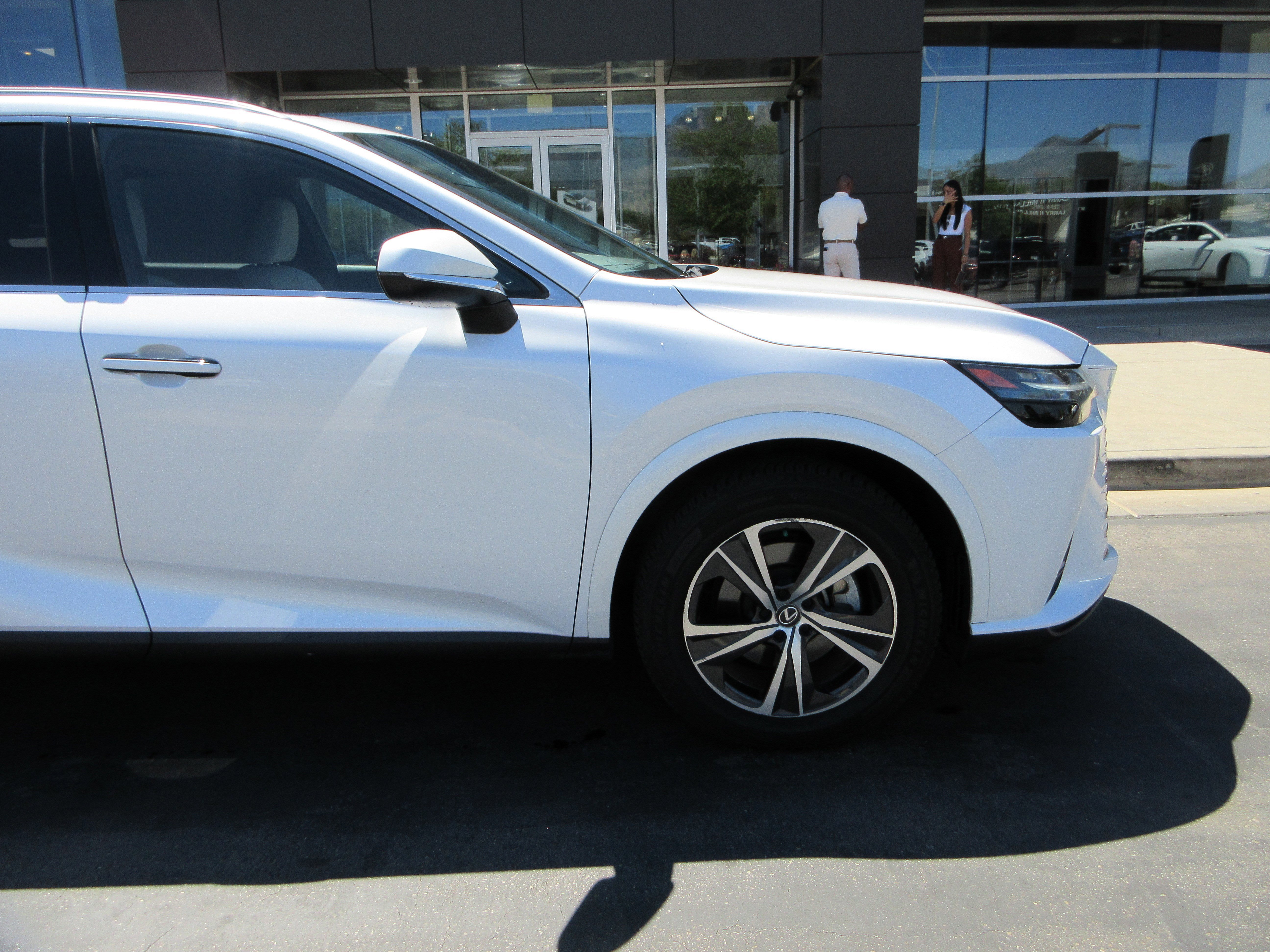 Certified Used 2023 EMINENT WHITE PEARL Lexus 350h Premium image 12