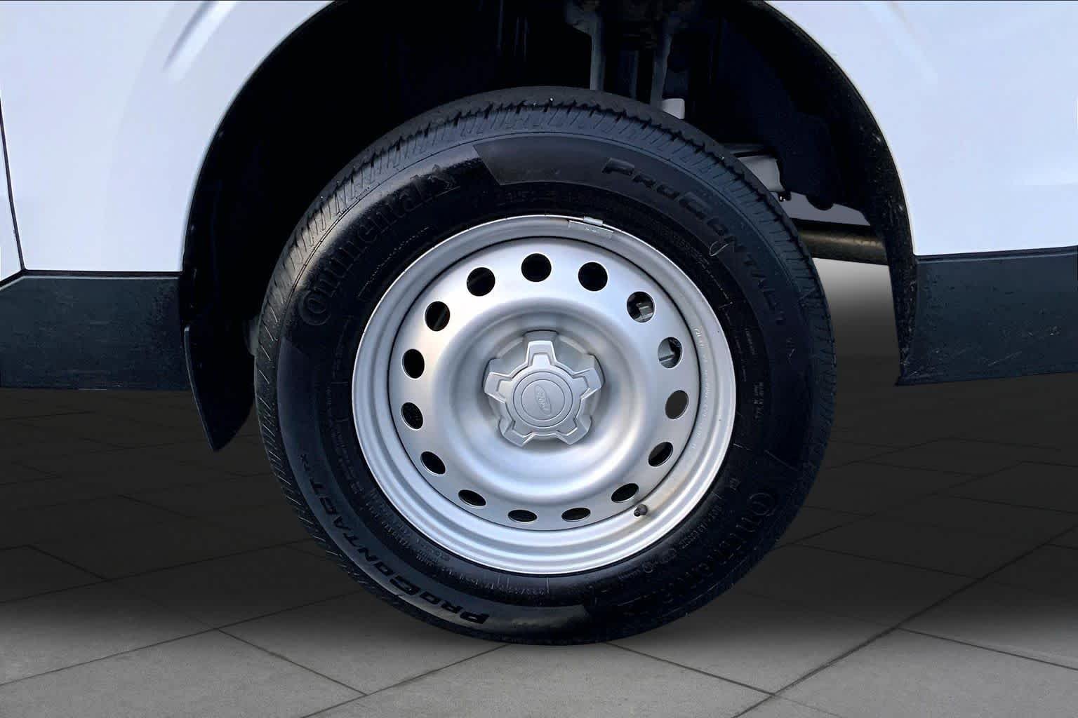 Used 2025 Oxford White Ford XL image 11