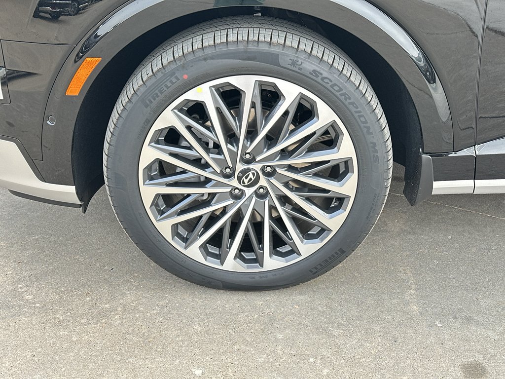 New 2026 Abyss Black Pearl Hyundai Calligraphy image 3
