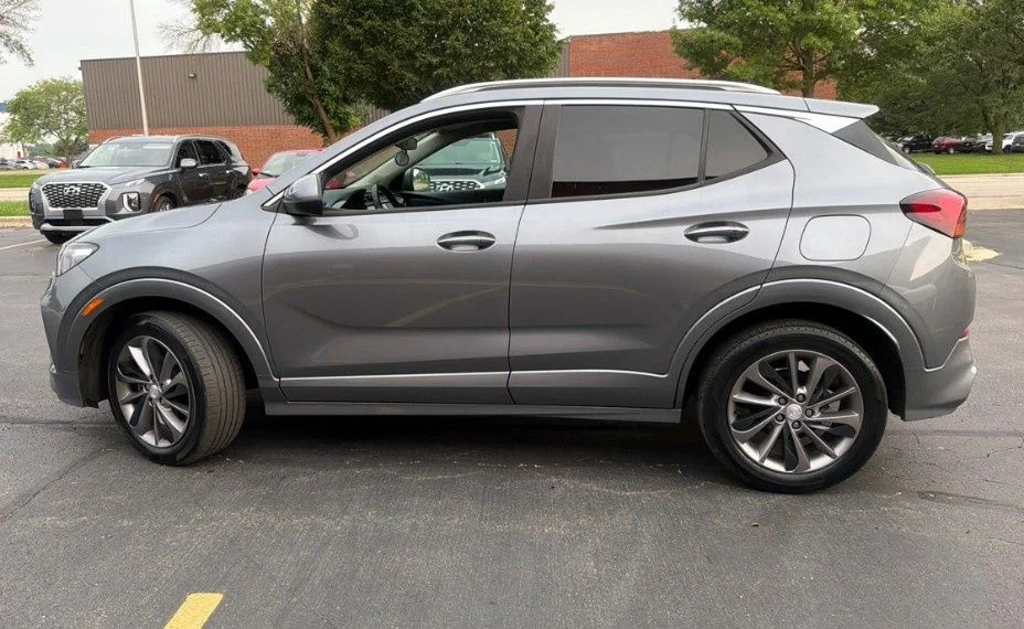 Used 2020 Gray Buick Preferred image 3