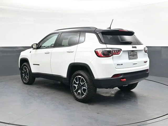 2025 Jeep Compass Trailhawk - Photo 6