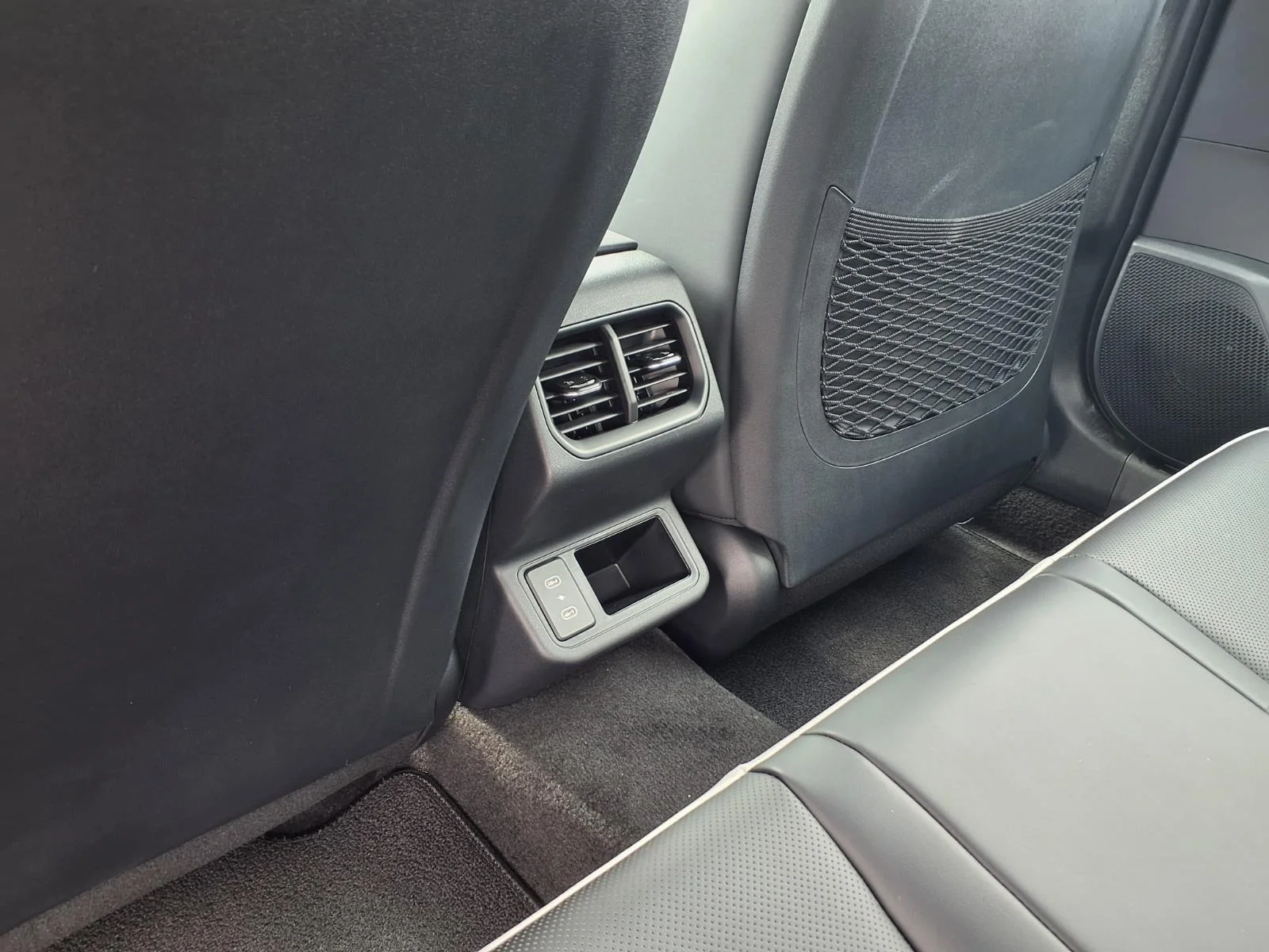 New 2026 Aurora Black Pearl Kia GT-Line Turbo image 7