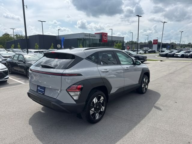 Used 2024 Gray Hyundai SEL image 5