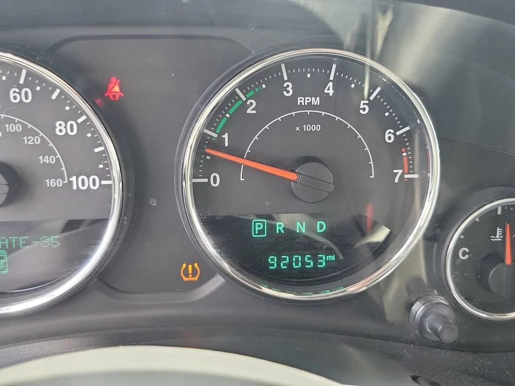 Used 2018 Gray Jeep Altitude 4x4 image 12