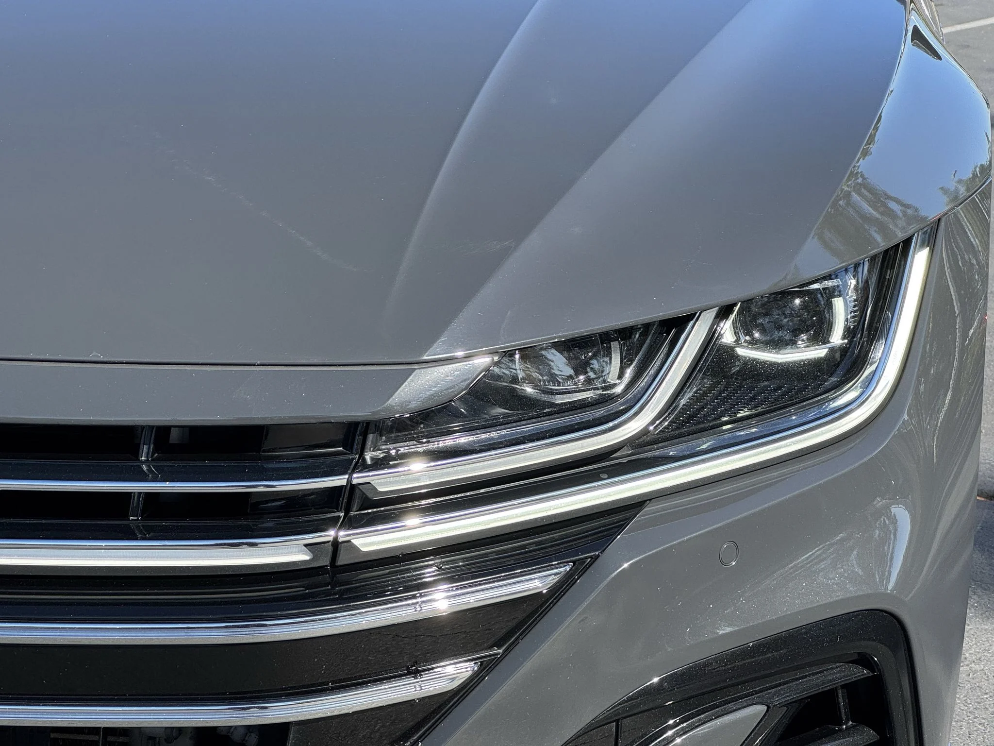 Used 2021 Urano Gray Volkswagen SEL R-Line image 4