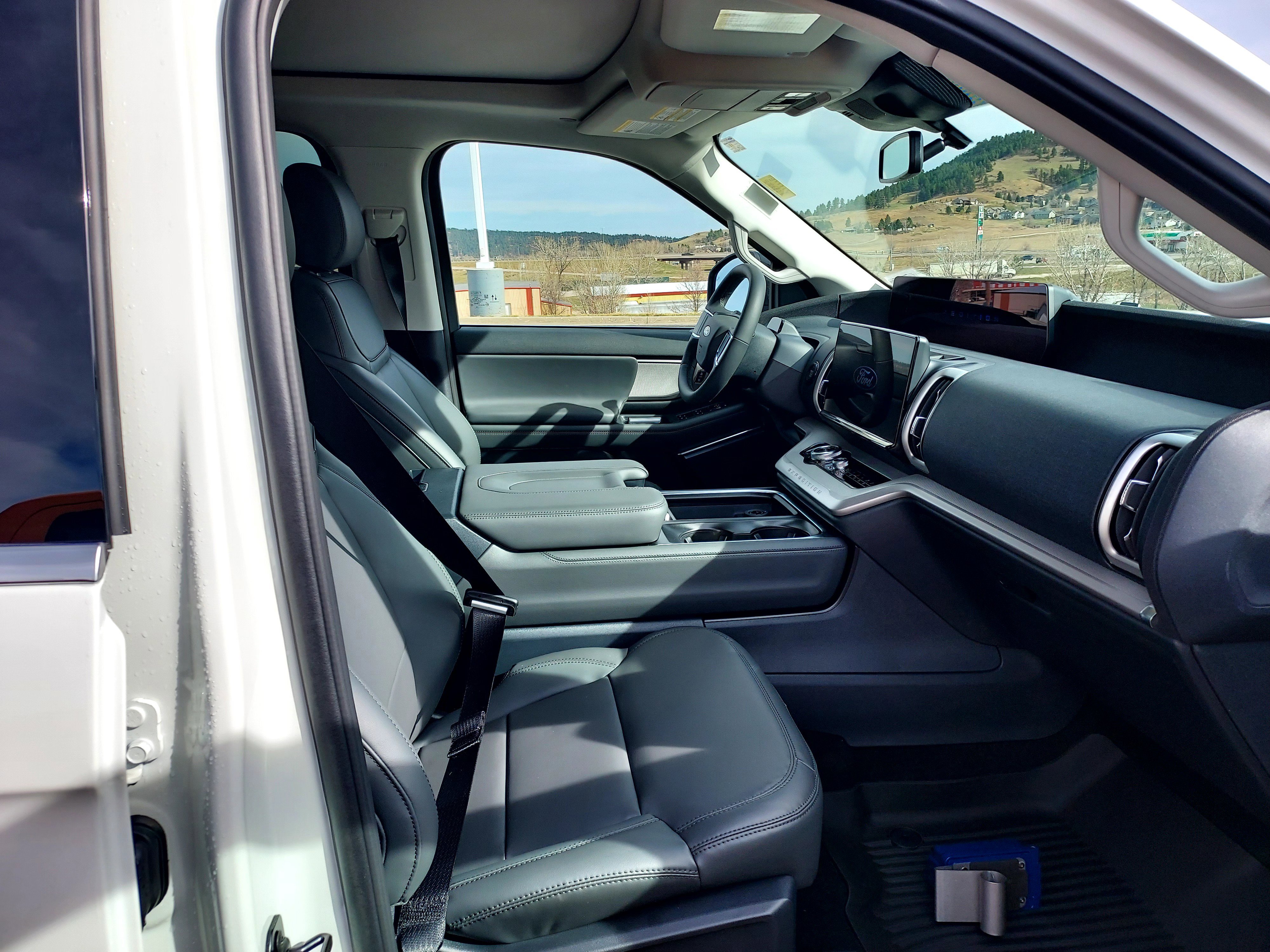 New 2026 Star White Metallic Tri-Coat Ford Active image 24