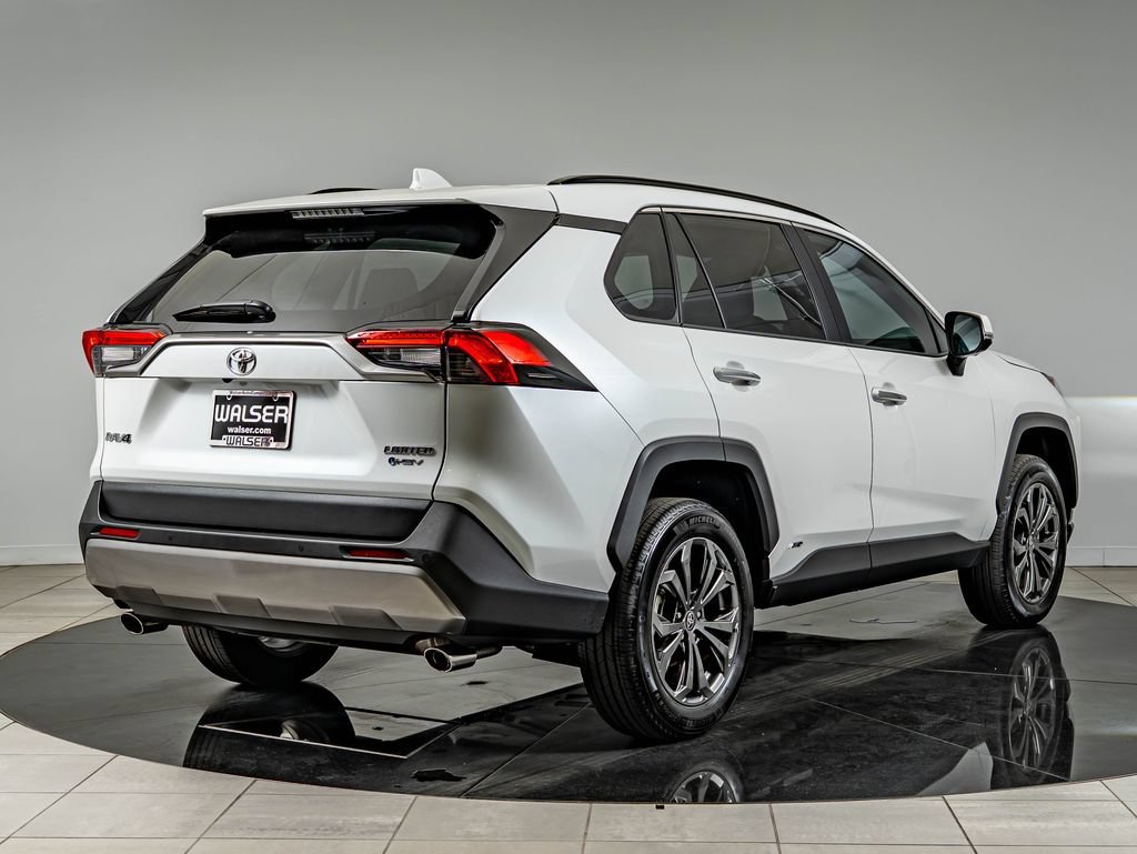 Used 2025 Pearl Toyota Limited image 5