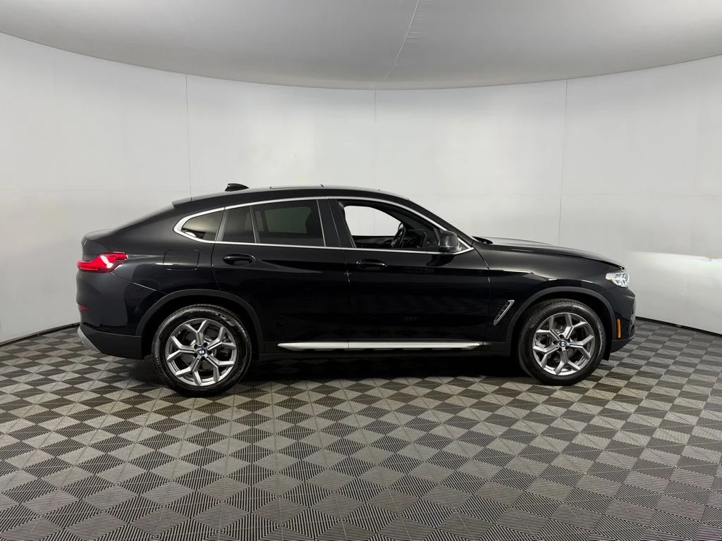 Certified Used 2025 Black BMW xDrive30i image 7