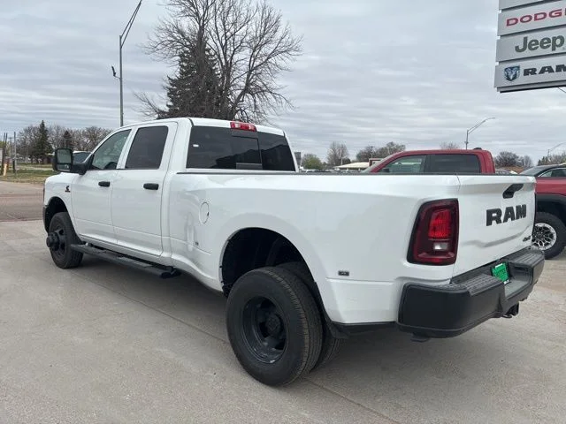New 2026 Bright White Clear-Coat Exterior Paint RAM Tradesman image 7