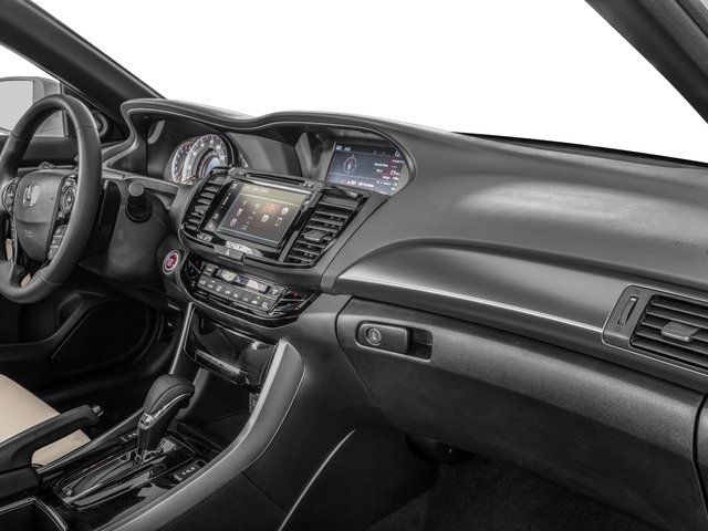 Used 2017 Lunar Silver Metallic Honda Touring image 16