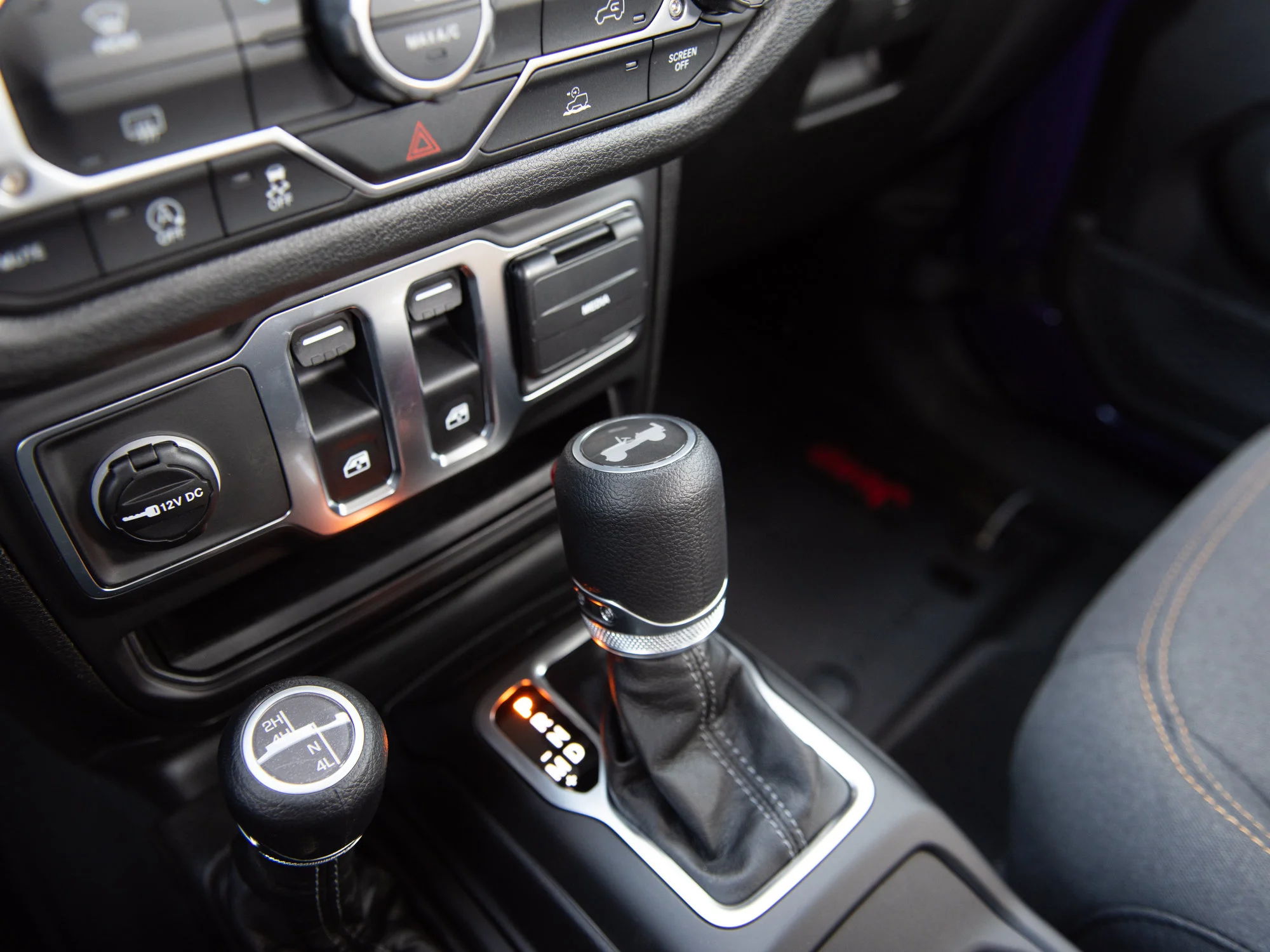 New 2026 reign Jeep Sport* image 11