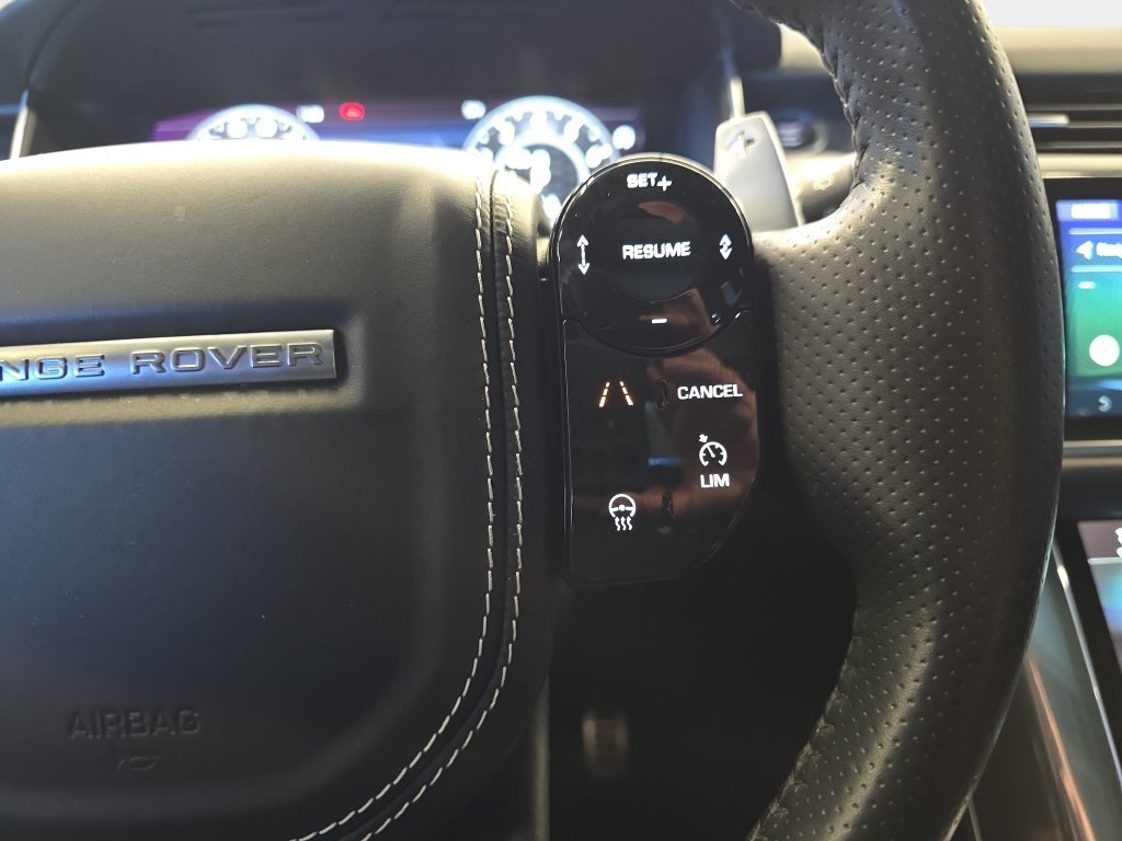 Used 2020 Black Land Rover SVR image 21