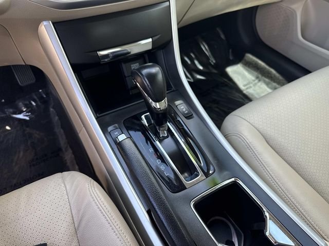 Used 2015 White Honda EX-L image 29
