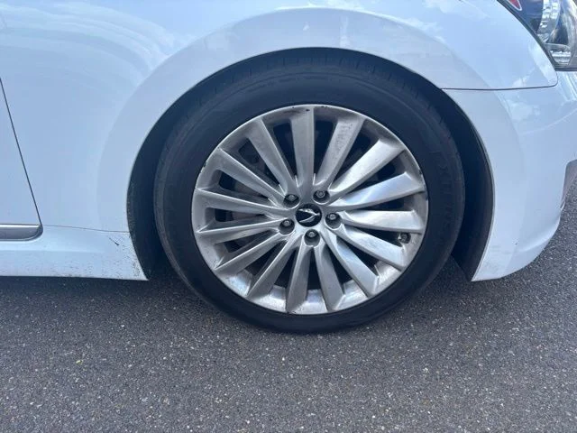 Used 2015 White Hyundai Ultimate image 15