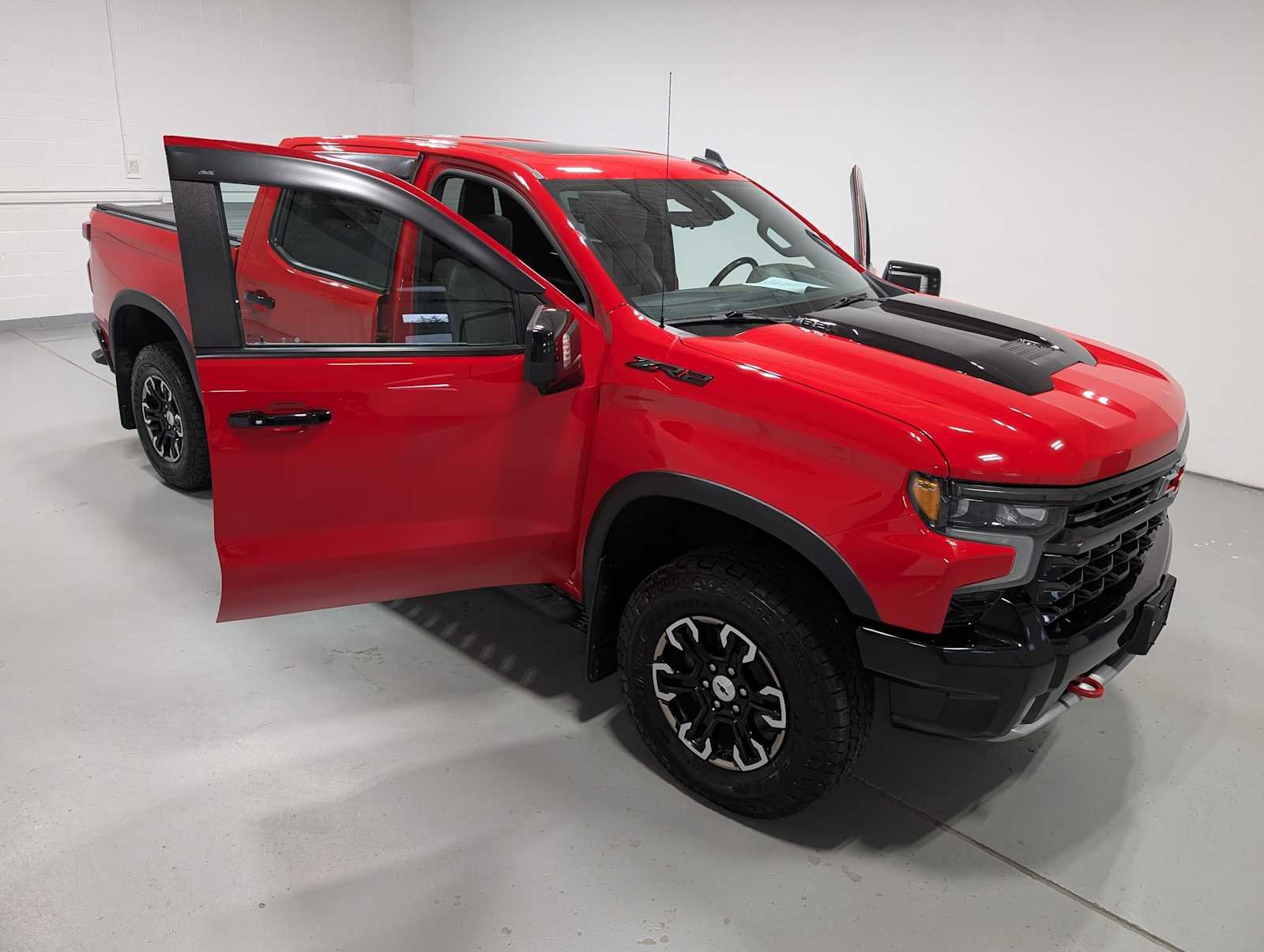 2023 Chevrolet Silverado 1500 ZR2 - Photo 16