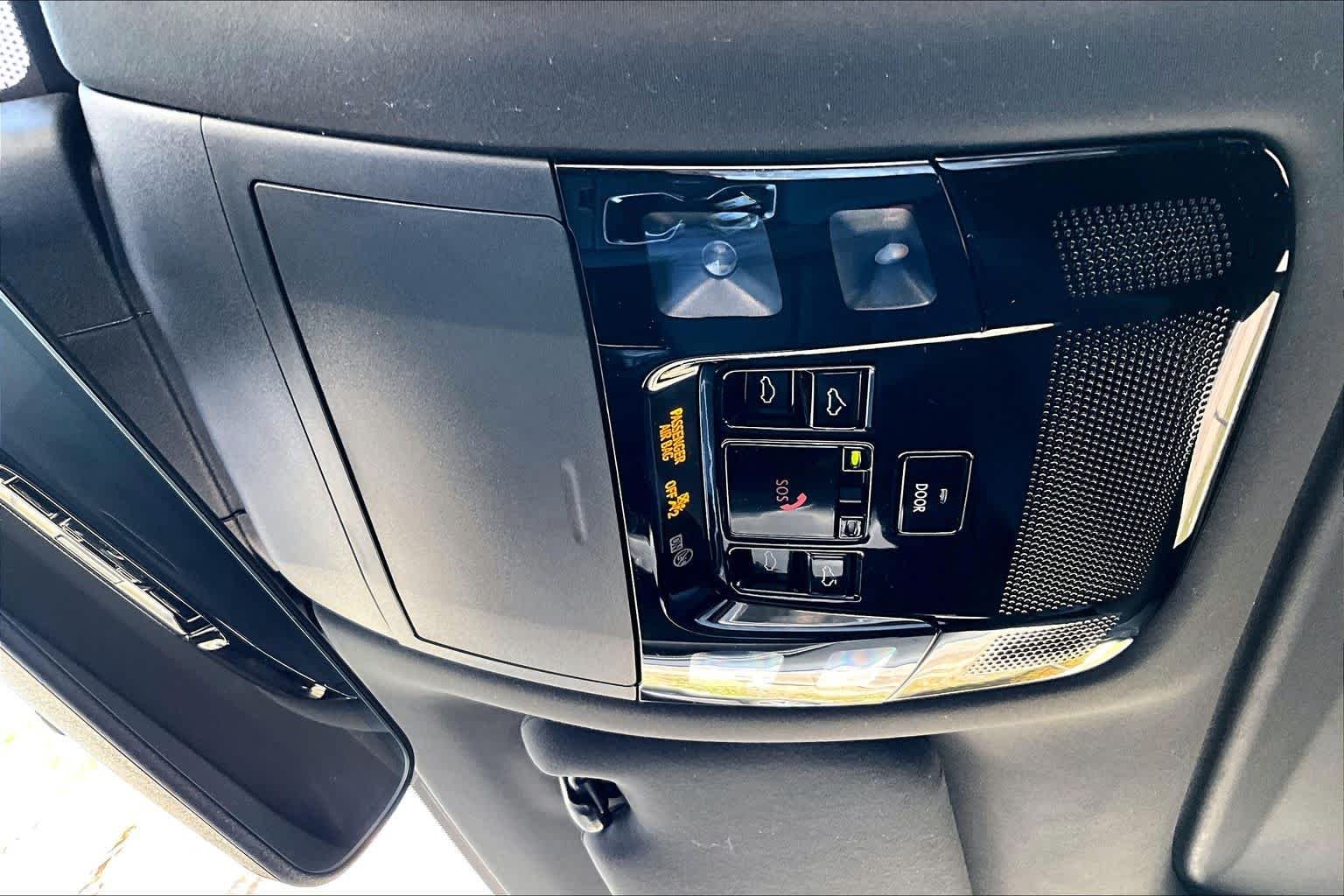 Certified Used 2025 Iridium Lexus Premium image 32