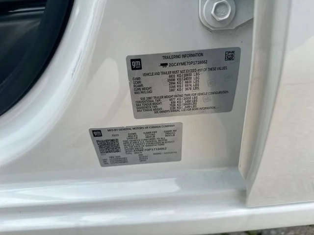 Used 2023 White Chevrolet Custom image 36