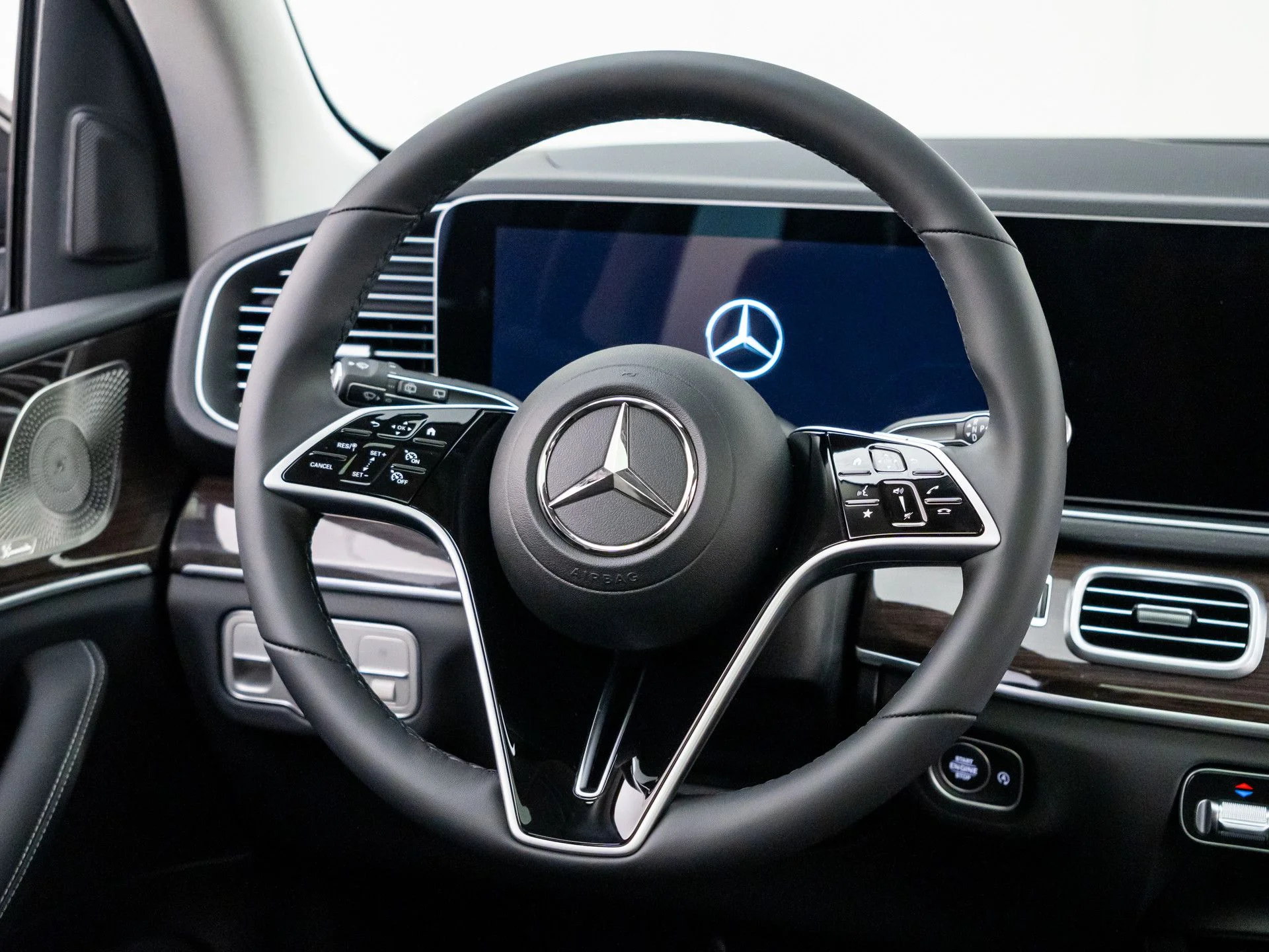 New 2026 Black Mercedes-Benz GLE 450 image 11