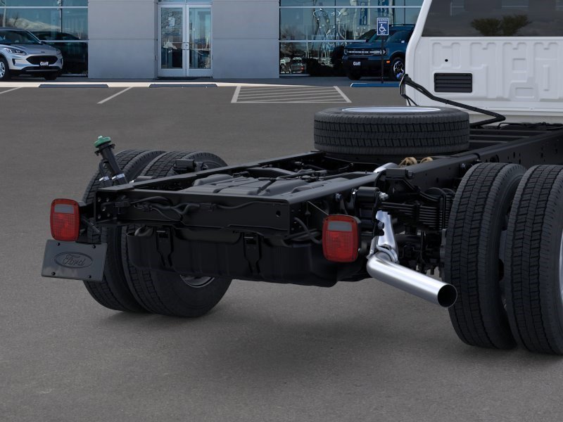 New 2026 Oxford White Ford XL image 22