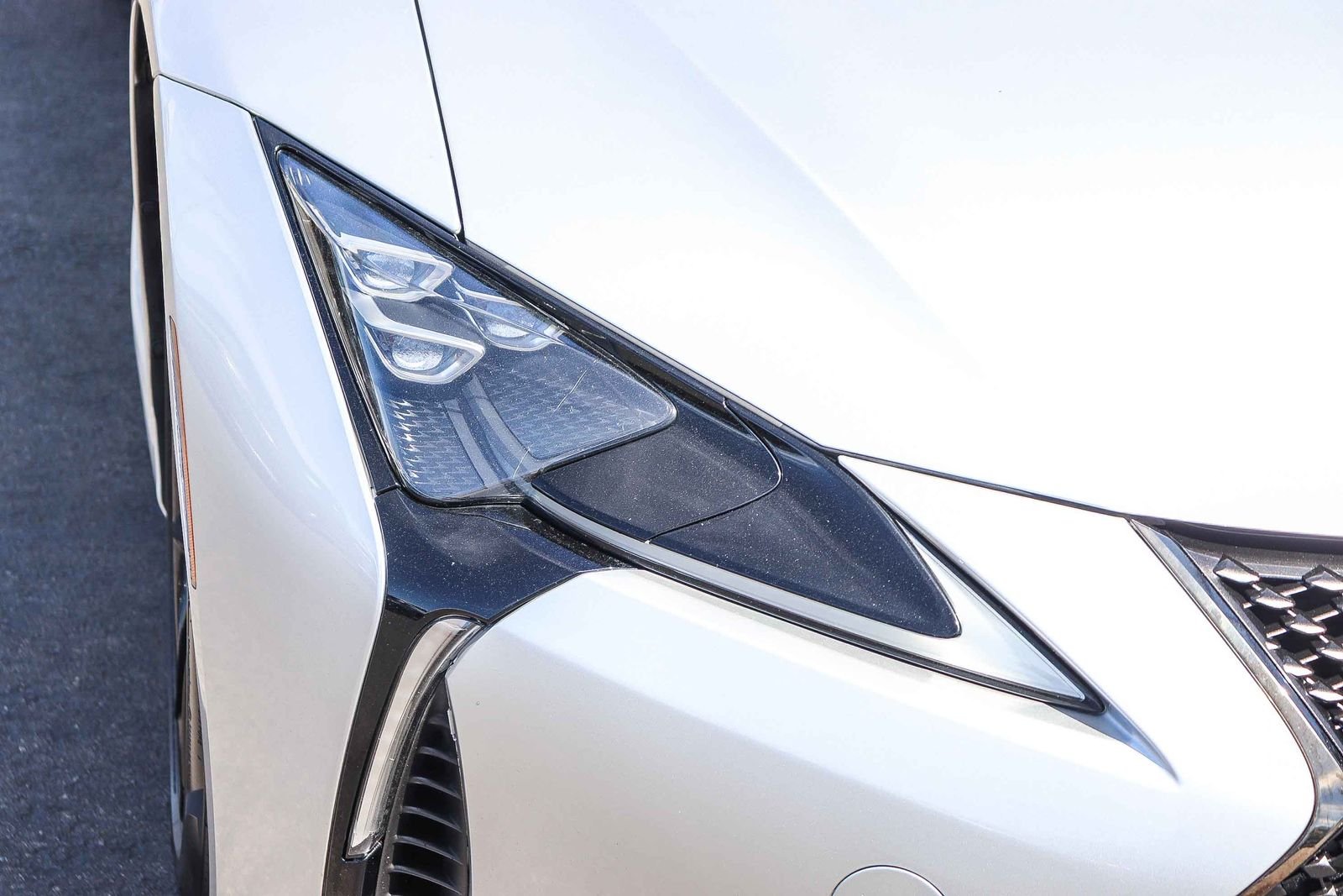 Used 2019 Silver Lexus 500h image 11