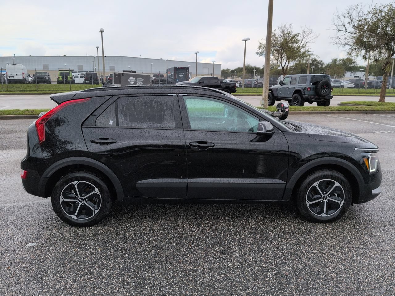 New 2026 Aurora Black Pearl Kia EX image 4