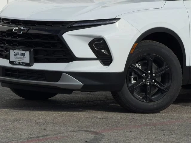 New 2026 Summit White Chevrolet 2LT image 7