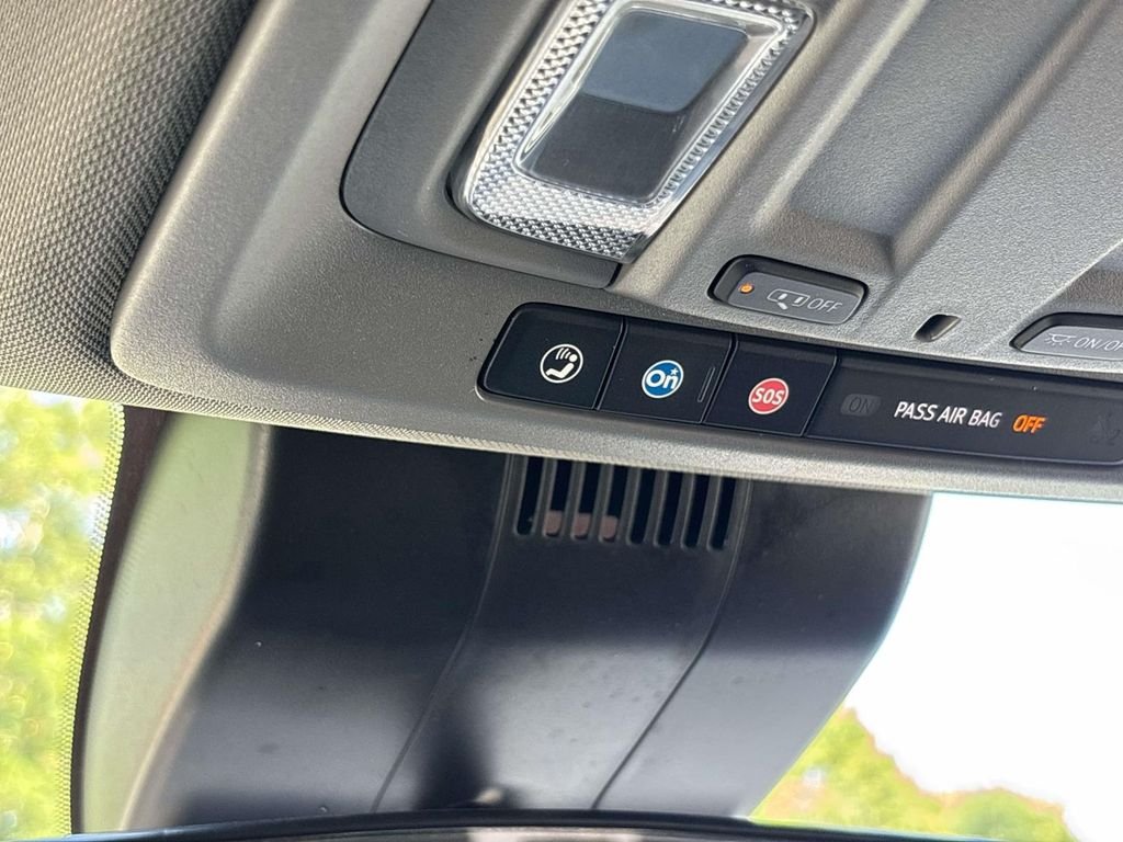 Used 2022 Silver GMC Elevation image 25