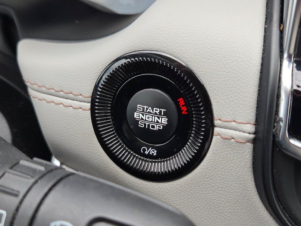 Used 2025 Red Jeep Limited image 26