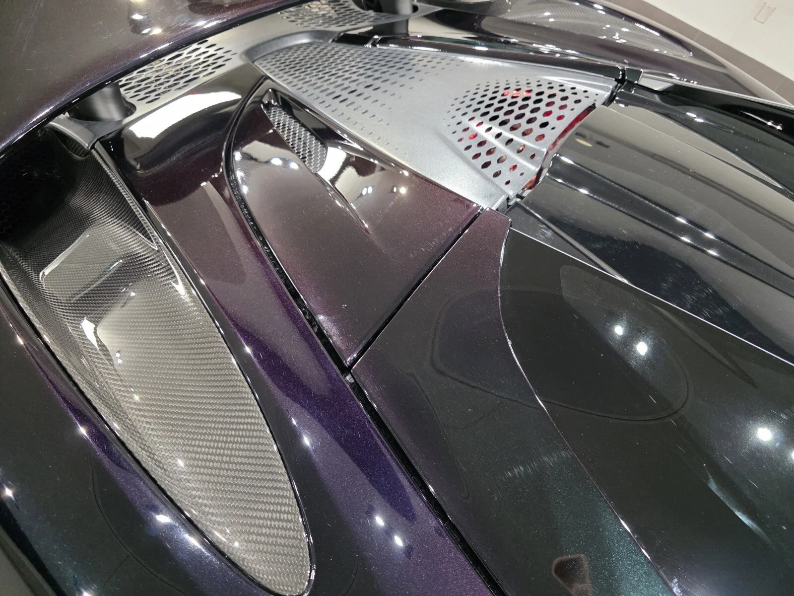 New 2025 MSO Borealis Black McLaren Spider image 17